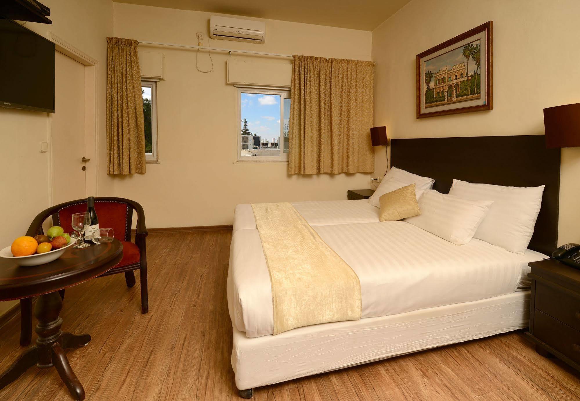 A Little House In Rechavia Hotel Baitulmaqdis Luaran gambar