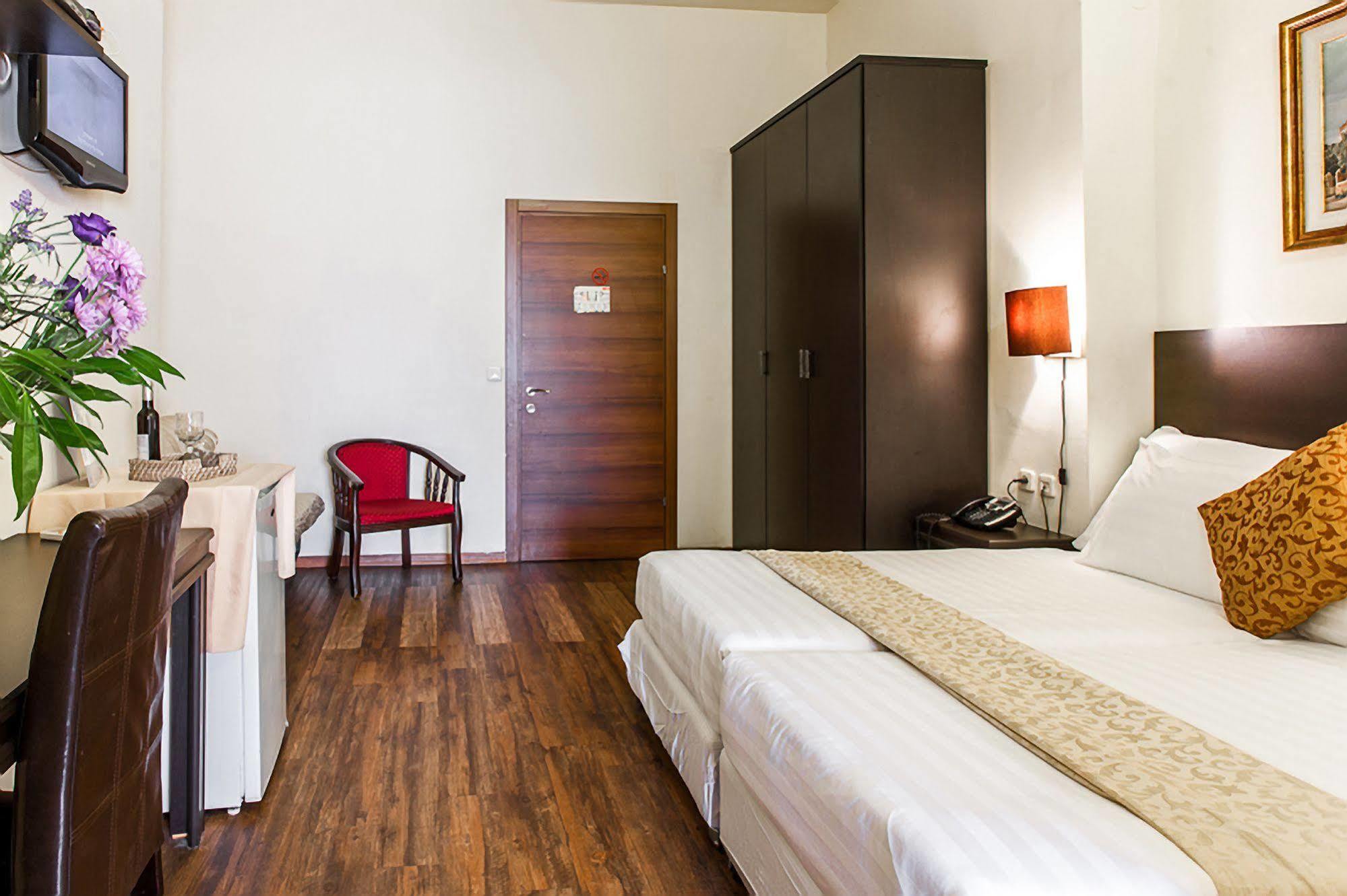 A Little House In Rechavia Hotel Baitulmaqdis Luaran gambar