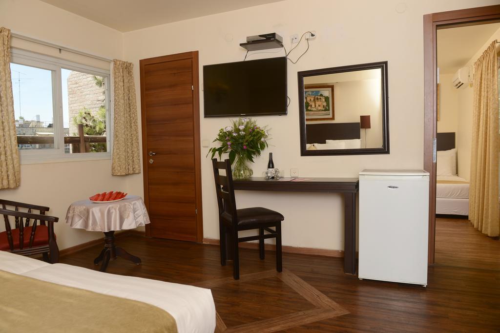 A Little House In Rechavia Hotel Baitulmaqdis Bilik gambar